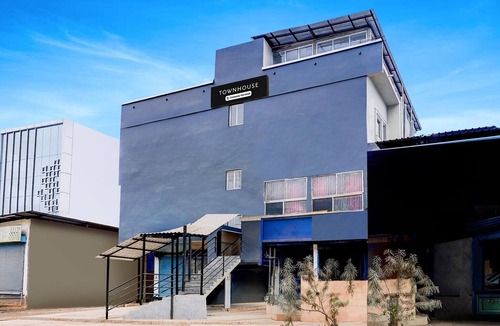 Sualkuchi House | Super Townhouse IG Athletic Stadium