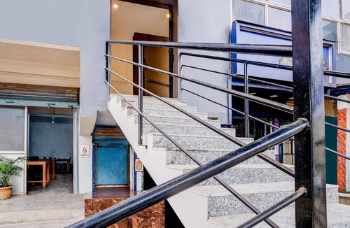 Sualkuchi House | Super Townhouse IG Athletic Stadium
