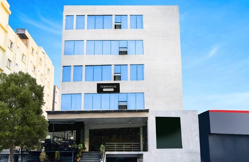 Madhapur House | Super Townhouse Madhapur 100 Feet Road