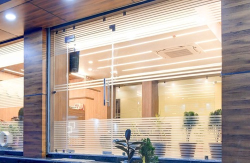 Madanpur House | Super Townhouse OAK Bulbuli Neer