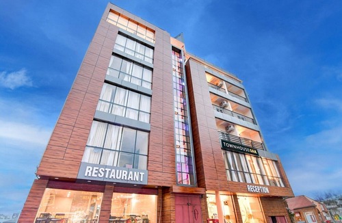 Madanpur House | Super Townhouse OAK Bulbuli Neer