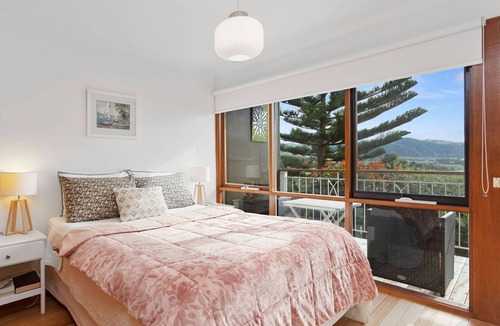 Marengo House | Surfers Delight - Character, Charm & Inviting