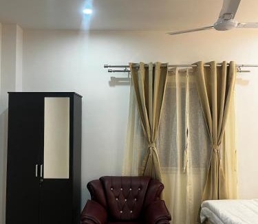 Sualkuchi House | Swagat Guest House Walking distance from New LGBI Airport Terminal -2