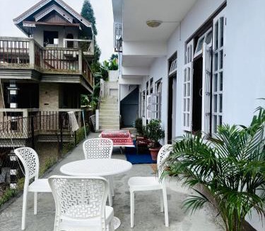 Karsiyang House | Swarnimhomestay by The92dowhill