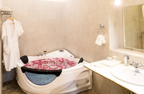 Khajuraho Hotel | Syna Heritage Hotel