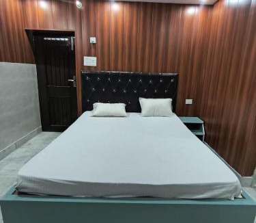 Patna Hotel | T & G Guest House