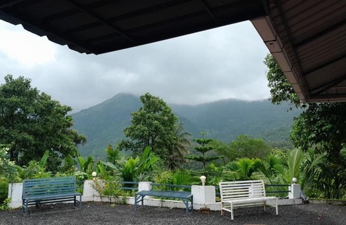 Talipparamba House | Taarzans Paithal Mist
