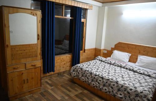 Paharganj Hotel | Taj Guest House