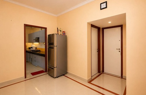 Basai Apartment | Taj Vista 3bhk 4km Taj Mahal 30min Airport