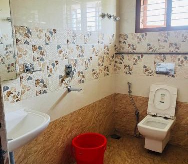 Adyar House | Tauro's Haven Homestay - Charming 3BHK, 4Bath Home