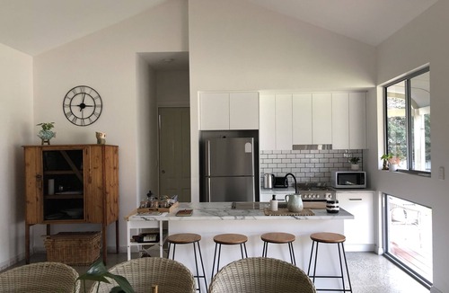 Port Elliot House | Tea Tree Cottage - Heart of Pt Elliots township Beautiful, homely and cosey
