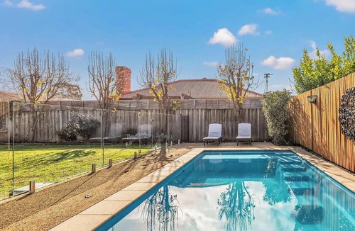 Echuca House | Terrace Eleven - Echuca Holiday Homes