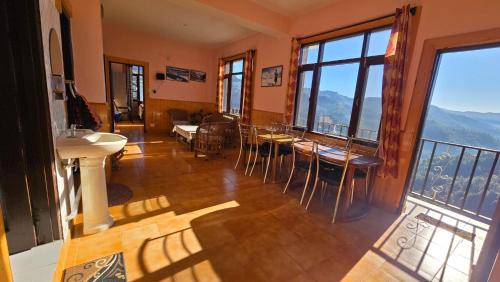 Shimla House | Thakur homes- couple and family friendly homestay