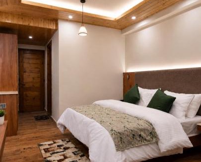 Manali Hotel | The Alpine Escape, Manali - A Beautiful Cottage in Cloud's