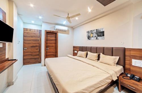 Kolar Road Hotel | The Byke OM Celebrations Near Bansal Hospital - Bhopal