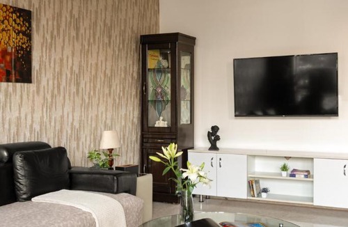 New Friends Colony Apartment | The City Haven by The Blue Kite - 3BHK New Delhi luxury apartment closest to NFC Community centre