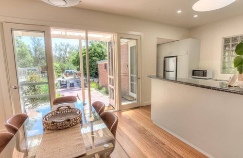 Deakin House | The Cortile - Hidden luxurious gem in the Port of Echuca -