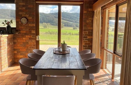 Yarra Junction Cabin | The Cottage-Gather the crew or the family and prepare for fun times and relaxation. Making memories
