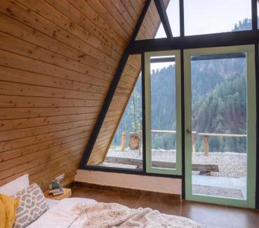Banjar House | The Crystal Cabin
