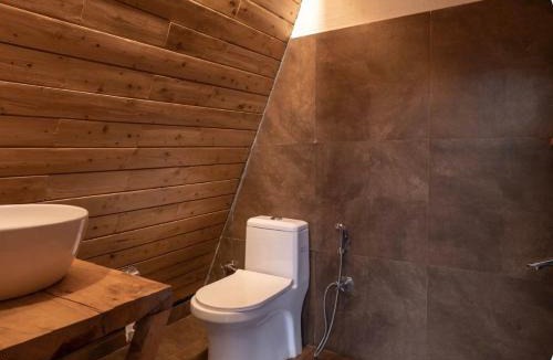 Banjar House | The Crystal Cabin