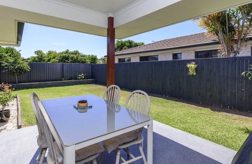 Bongaree House | The Eel Place Retreat