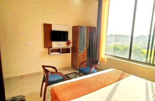 Zirakpur Hotel | THE ELiSTA HOTEL - Your Premium Stays By SKY Hotels And Homestays