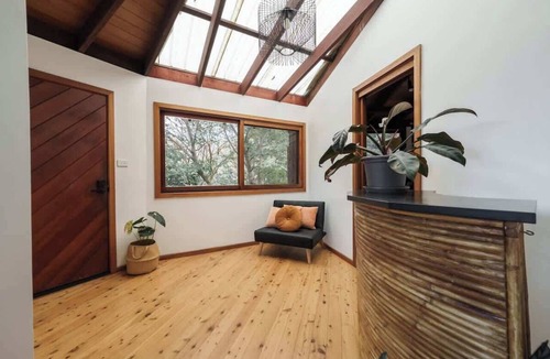 Coalcliff House | The Graceful Dodeca Treehouse Coalcliff