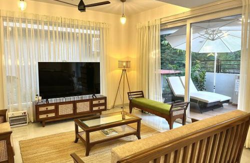 Fatrade Villa | The Green Door Villa Varca Beach with Private pool