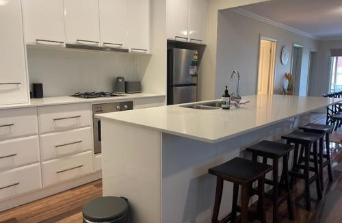Turvey Park House | The Hely Nine