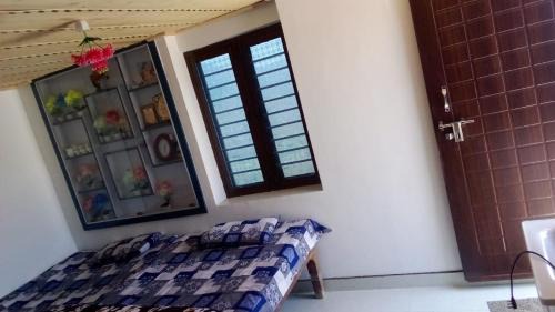 Kanatal House | The Hilans Basera 2 Km forest walk from main road
