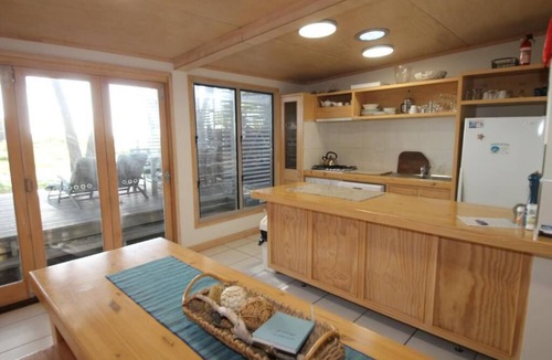 Brisbane Waterfront House | The Jetty - Cowan Cowan - Moreton Island