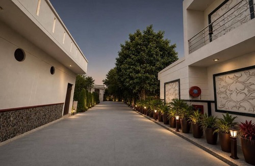 Kanpur Hotel | The K D Resort