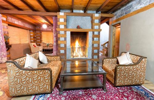 Mohal Hotel | The Kaathkuni House - Shobla Cottages