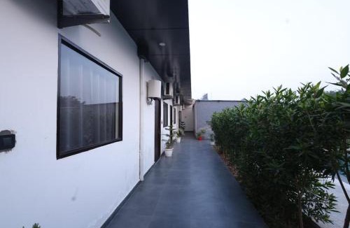 Panipat Hotel | The Lagoon