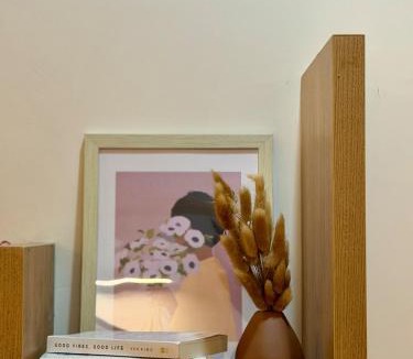 Jagatpura Apartment | The LaRa studio Cosy balcony with airport view