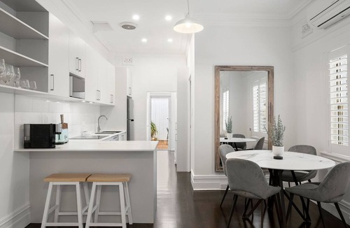 Leichhardt House | The Leichhardt Hideaway on Francis St