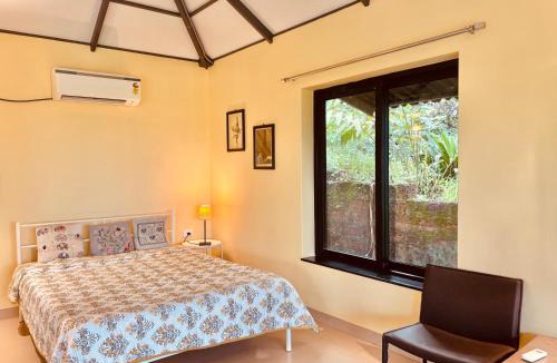 Maina Cabin | The Lookout, Hilltop Cottage