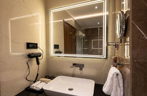 Mysore Hotel | The Lynora