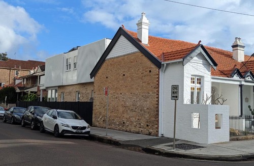 Manly House | The Manly House - 100 steps from Manly Beach