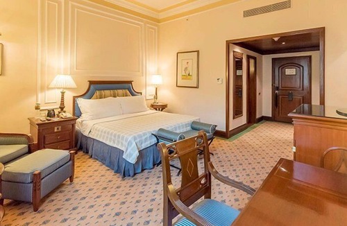 Dharmatala Hotel | The Oberoi Grand, Kolkata