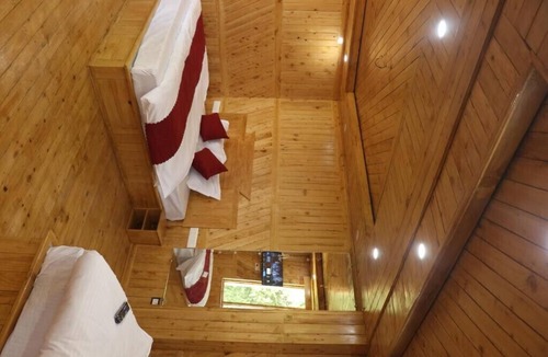 Dalhousie Hotel | The OutHouse Forest View - Kalatop