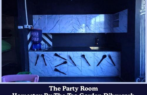 Dibrugarh House | The Party Room for 6 with kitchen and tea garden view