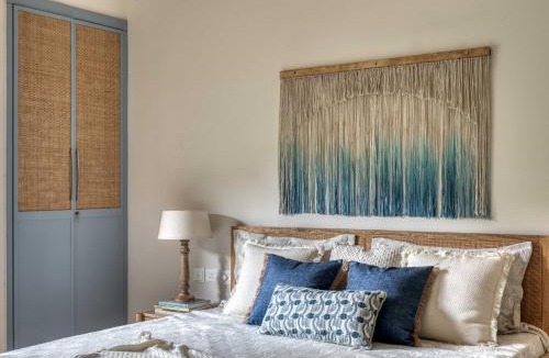 Sainagar Apartment | The Pearl 1 BHK Apartment by tisyastays