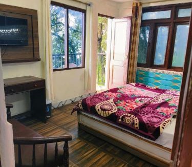 Dalhousie Hotel | The Plaza Dalhousie - Near Ghandhi Chowk Mall Road