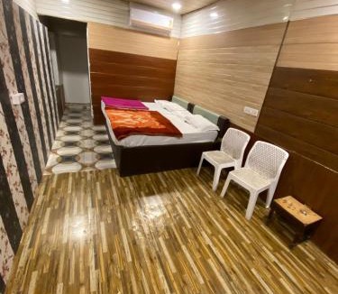 Mount Abu Hotel | The Plum Mount Abu