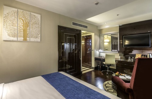 Banani Hotel | The Raintree Dhaka