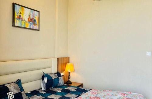 Greater Noida Bed & Breakfast | The Sky Cabin