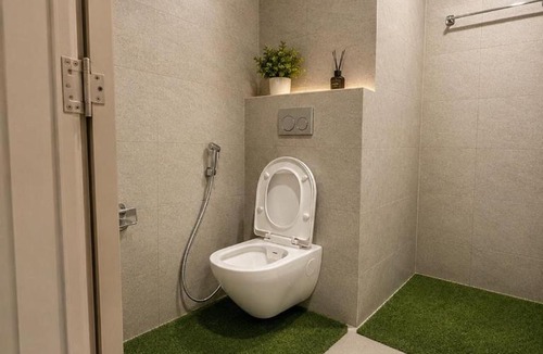 Greater Noida Bed & Breakfast | The Sky Cabin