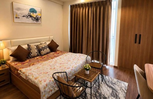 Greater Noida Bed & Breakfast | The Sky Cabin