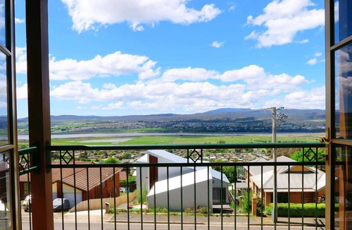Riverside House | The Sky Residence - On Top of the World